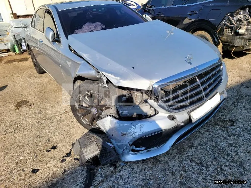 Photo 2 of 16: 2017 Mercedes-Benz E220d, VIN WDDZF0EB5HA128892 — Korean insurance auction