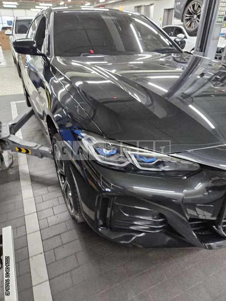 Photo 2 of 36: 2022 BMW i4 eDrive40 — Korean insurance auction