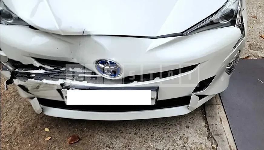 Photo 2 of 50: 2018 Toyota Prius, VIN JTDKBRFU1J3581381 — Korean insurance auction