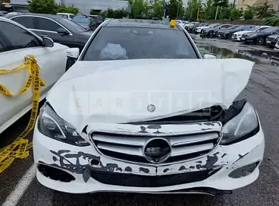 Photo 1 of 9: 2016 Mercedes-Benz E250 BlueTec 4Matic — Korean insurance auction