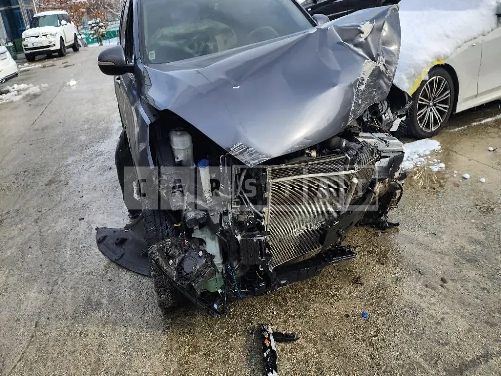Photo 2 of 17: 2017 Kia Sorrento, VIN KNAPS81BDJA420525 — Korean insurance auction