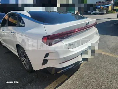 Photo 1 of 17: 2020 Kia K5 — Korean insurance auction