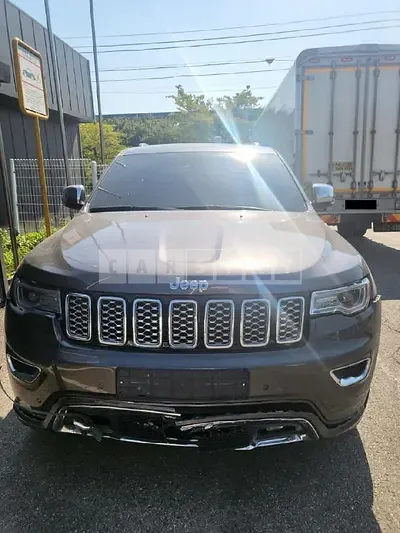 Photo 1 of 11: 2019 Jeep Grand Cherokee, VIN 1C4RJFCG8KC814978 — Korean insurance auction