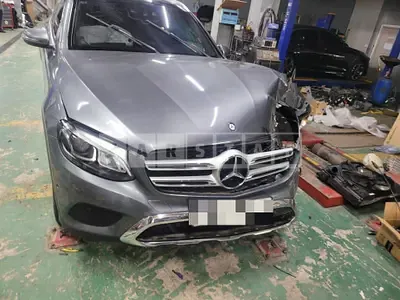 Photo 1 of 10: 2017 Mercedes-Benz GLC220 d 4Matic — Korean insurance auction