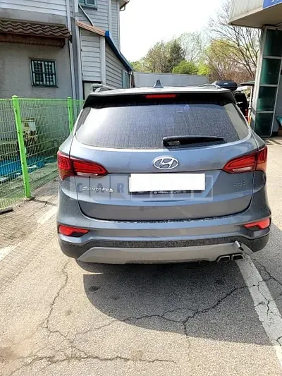 Photo 1 of 24: 2018 Hyundai Santa Fe, VIN KMHSW81UBJU831037 — Korean insurance auction