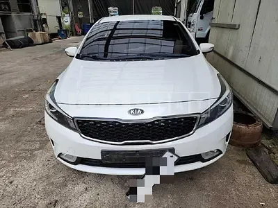 Photo 1 of 13: 2017 Kia K3 1.6 — Korean insurance auction