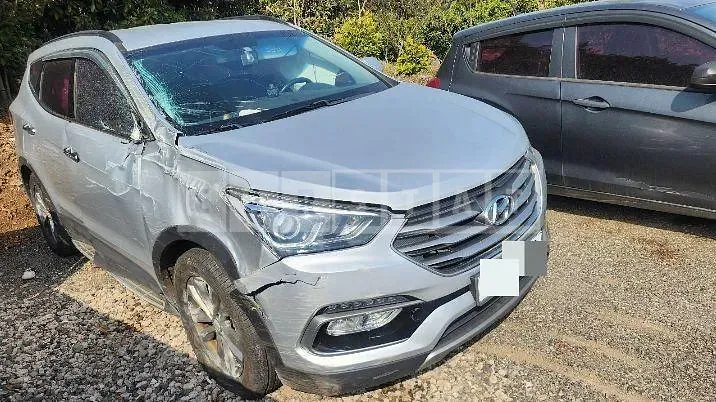 Photo 2 of 21: 2015 Hyundai Santa Fe DM — Korean insurance auction