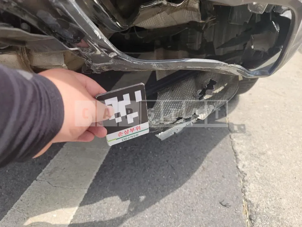 Photo 2 of 16: 2021 BMW X6 xDrive 30, VIN WBAGT8105N9J27099 — Korean insurance auction