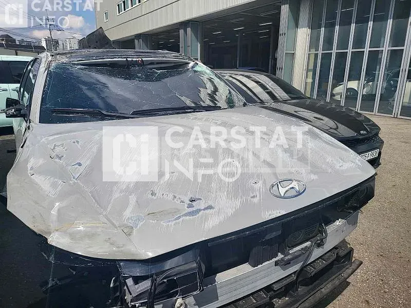Photo 2 of 43: 2022 Hyundai Ionic 5, VIN KMHKR81CPNU095397 — Korean insurance auction