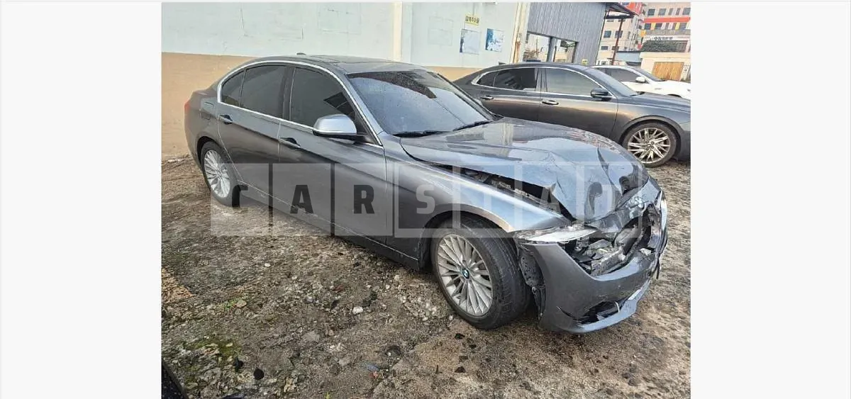 Photo 2 of 8: 2018 BMW 320i — Korean insurance auction