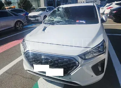 Photo 1 of 8: 2019 Hyundai Modern Ionic, VIN KMHC951DGKU136059 — Korean insurance auction