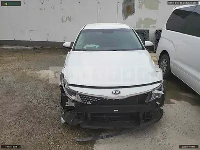 Photo 1 of 13: 2015 Kia K5, VIN KNAGS416BGA013291 — Korean insurance auction