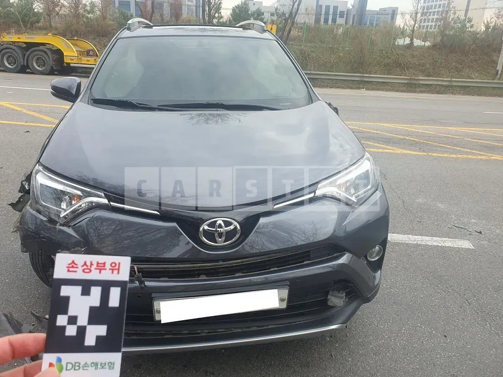 Photo 2 of 23: 2016 Toyota LAV4, VIN JTMYFREVXHD096850 — Korean insurance auction
