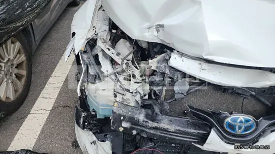 Photo 2 of 15: 2018 Toyota Camry Hybrid — Korean insurance auction