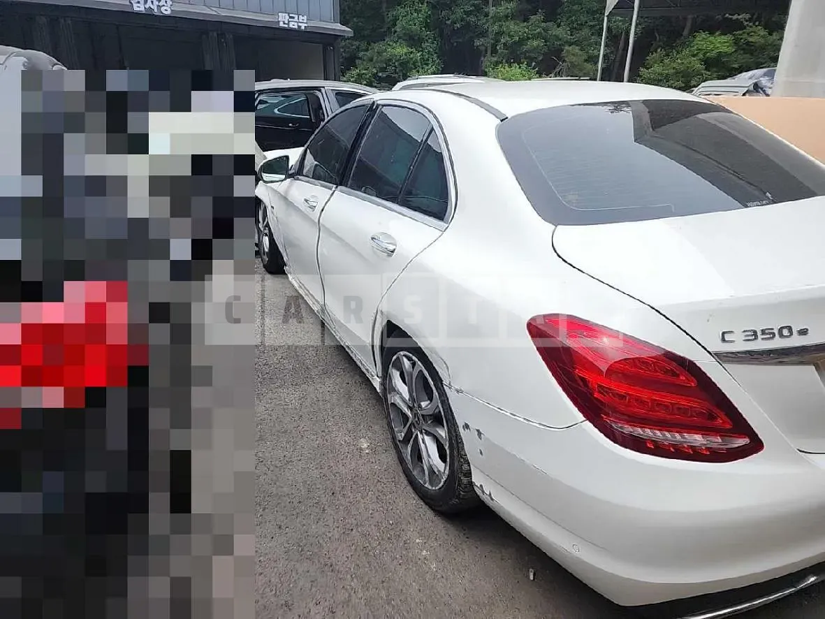 Photo 2 of 21: 2019 Mercedes-Benz C350e, VIN WDDWF4HB3JR410347 — Korean insurance auction
