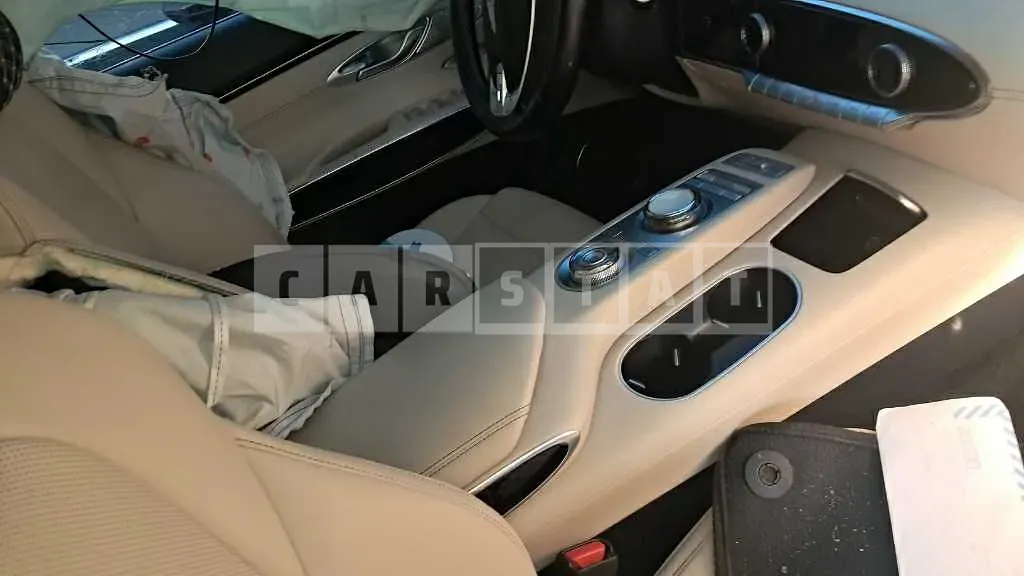 Photo 2 of 43: 2022 Genesis GV70 2.5T AWD — Korean insurance auction