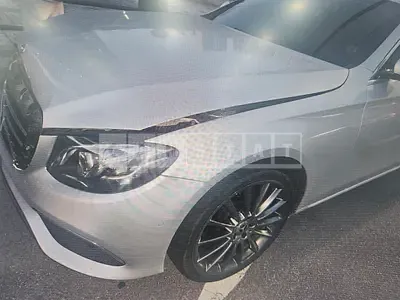 Photo 1 of 17: 2017 Mercedes-Benz E220d 4Matic, VIN WDDZF0FBXHA254115 — Korean insurance auction