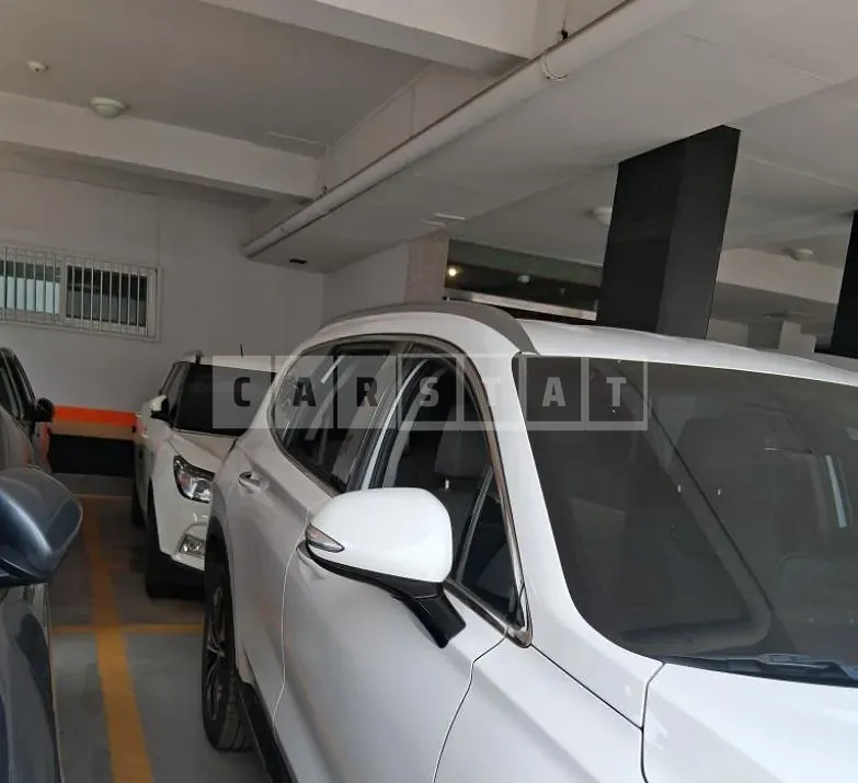 Photo 2 of 31: 2019 Hyundai Santa Fe — Korean insurance auction