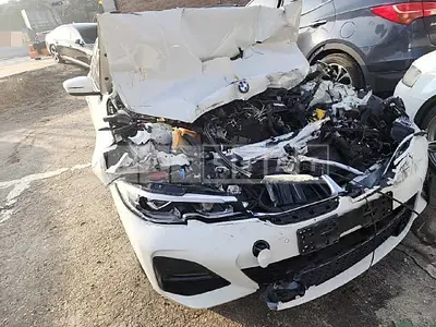 Photo 1 of 16: 2021 BMW 320d, VIN WBA5V5107MFK56512 — Korean insurance auction