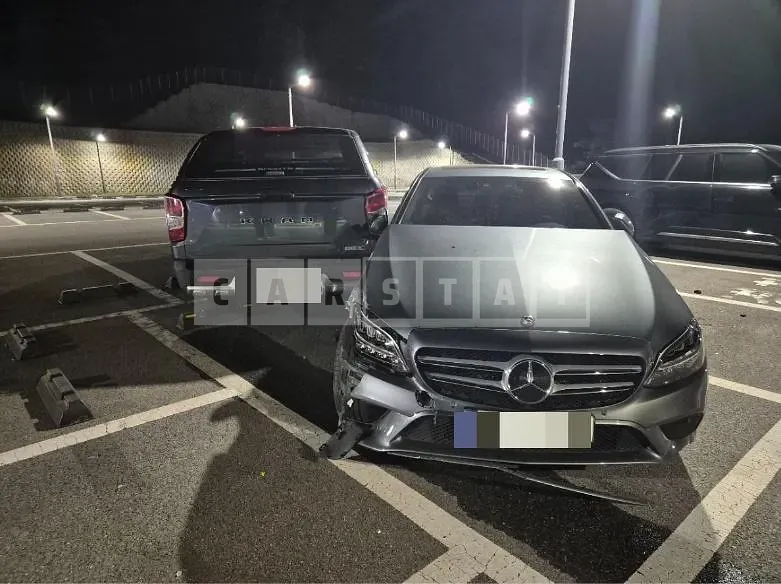 Photo 2 of 8: 2020 Mercedes-Benz C220 d 4Matic — Korean insurance auction