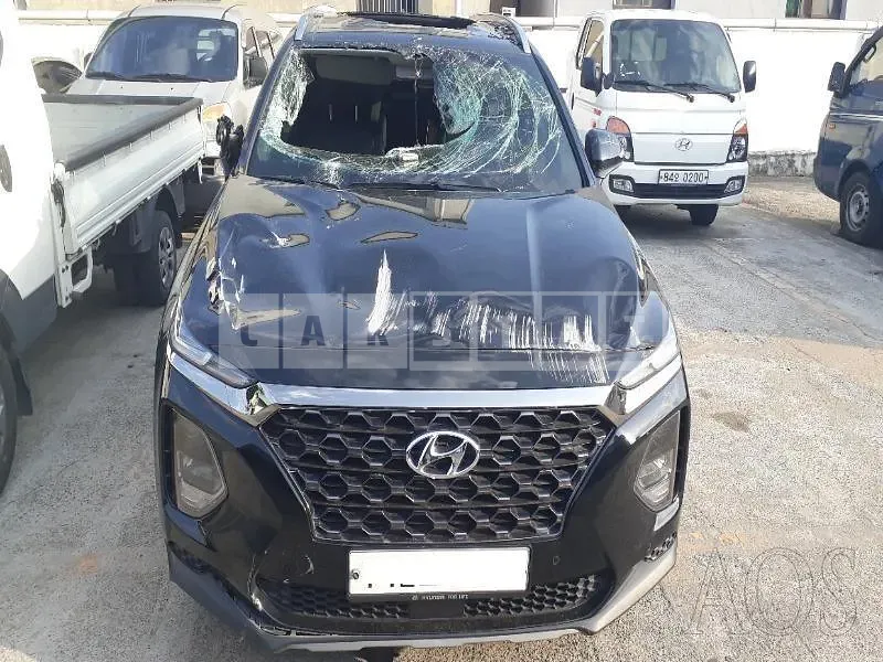 Photo 2 of 26: 2019 Hyundai Santa Fe, VIN KMHS281BBLU262622 — Korean insurance auction