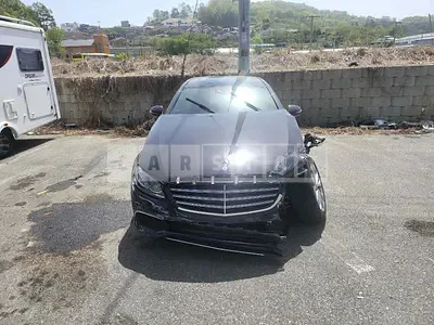Photo 1 of 17: 2018 Mercedes-Benz E220d 4Matic, VIN WDDZF0FB3JA375879 — Korean insurance auction