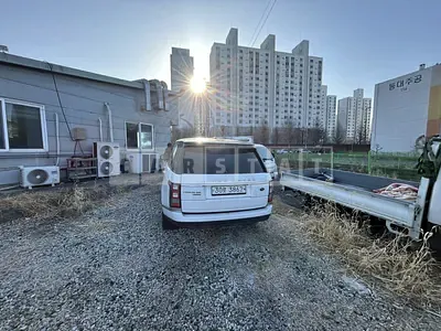 Photo 1 of 12: 2027 Land Rover Range Rover 4.4d, VIN SALGA2JF4GA294817 — Korean insurance auction