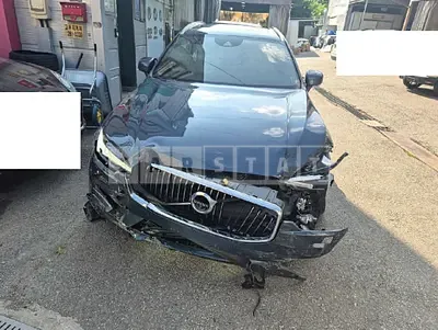 Photo 1 of 24: 2021 Volvo XC60 T8AWD — Korean insurance auction
