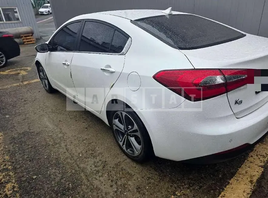 Photo 2 of 17: 2015 Kia Kz — Korean insurance auction
