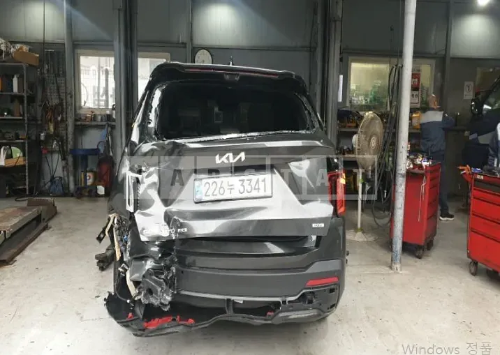 Photo 2 of 50: 2024 Kia Sorento, VIN KNARK81GDRA289026 — Korean insurance auction
