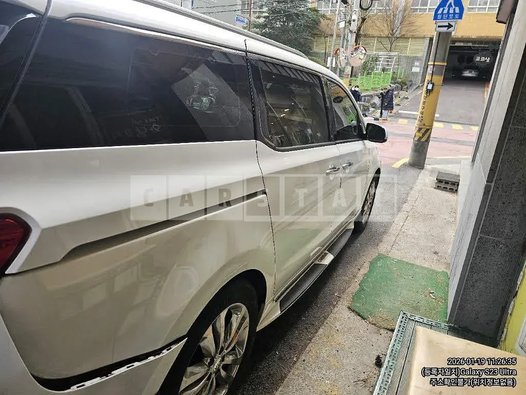 Photo 2 of 16: 2016 Kia Carnival, VIN KNAME81ABGS215389 — Korean insurance auction