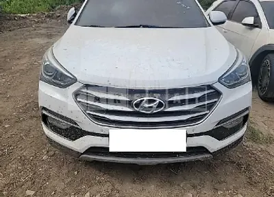 Photo 1 of 6: 2018 Hyundai Santa Fe, VIN KMHSW81UBJU848587 — Korean insurance auction