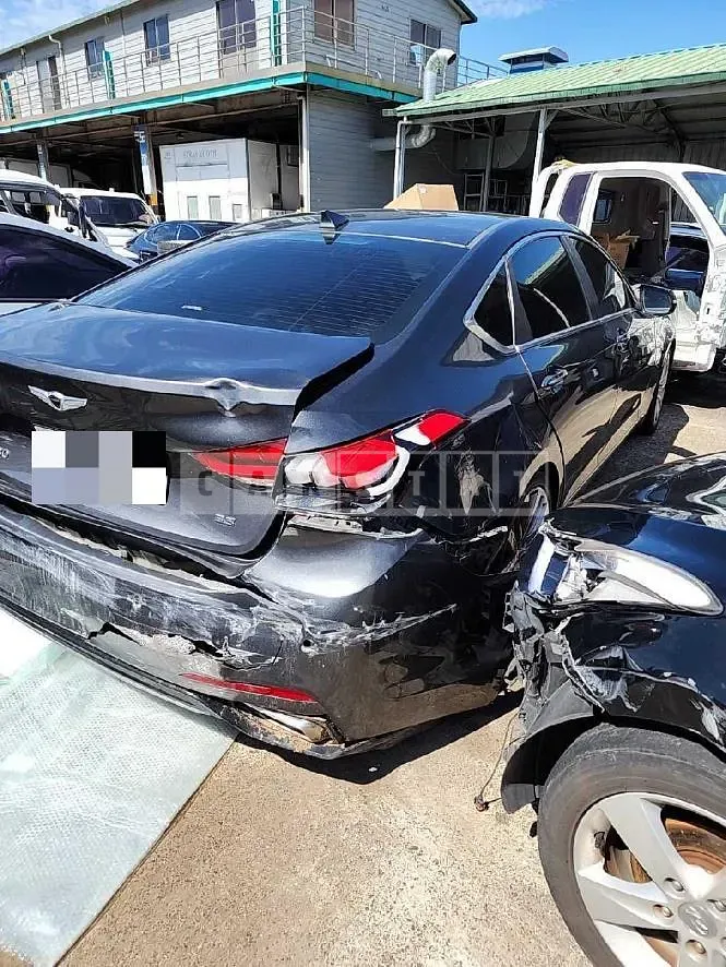 Photo 2 of 9: 2017 Genesis G80 — Korean insurance auction