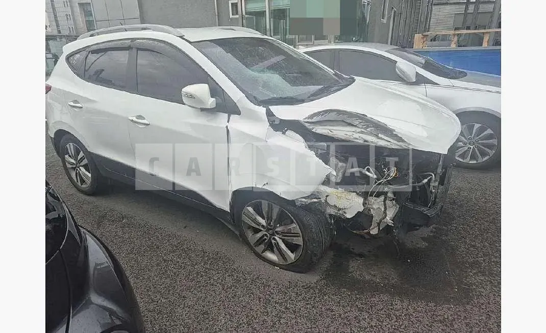 Photo 2 of 11: 2014 Hyundai Tucson ix — Korean insurance auction