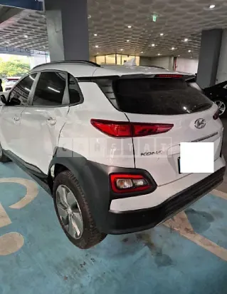 Photo 2 of 31: 2019 Hyundai Kona Electric — Korean insurance auction