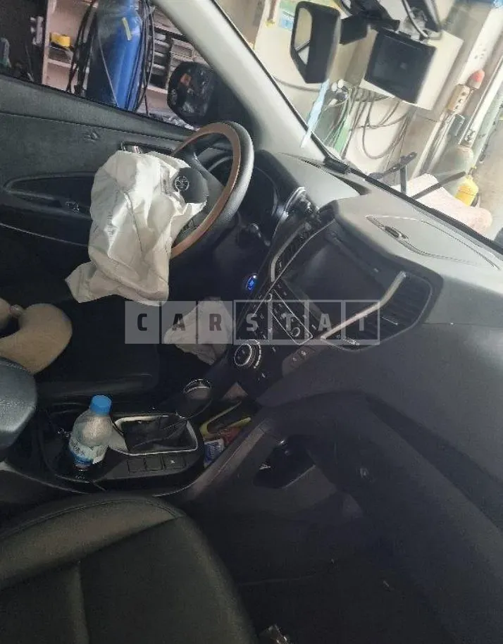 Photo 2 of 19: 2016 Hyundai Santa Fe DM — Korean insurance auction