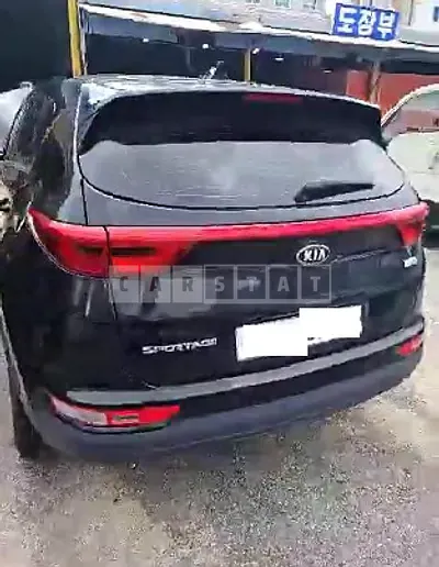 Photo 1 of 34: 2018 Kia Sportage — Korean insurance auction