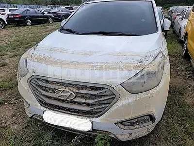 Photo 1 of 7: 2015 Hyundai Tucson, VIN KMHJU81VBFU068048 — Korean insurance auction