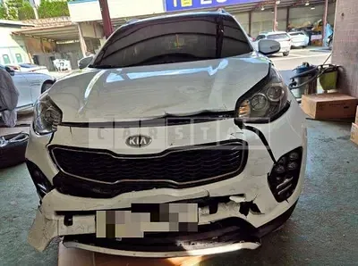 Photo 1 of 18: 2016 Kia Sportage — Korean insurance auction