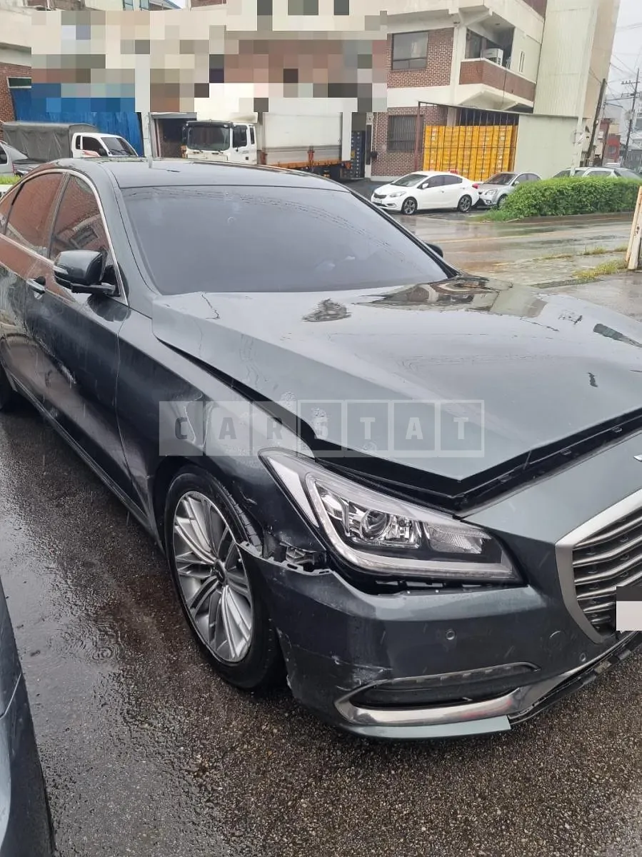 Photo 2 of 24: 2018 Genesis G80 3.3 — Korean insurance auction