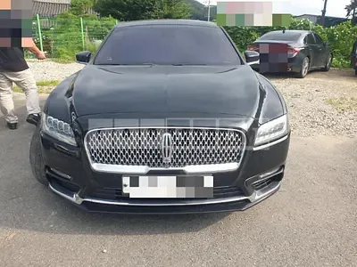 Photo 1 of 21: 2017 Bentley Lincoln Town-Continental 3.0 AWD — Korean insurance auction