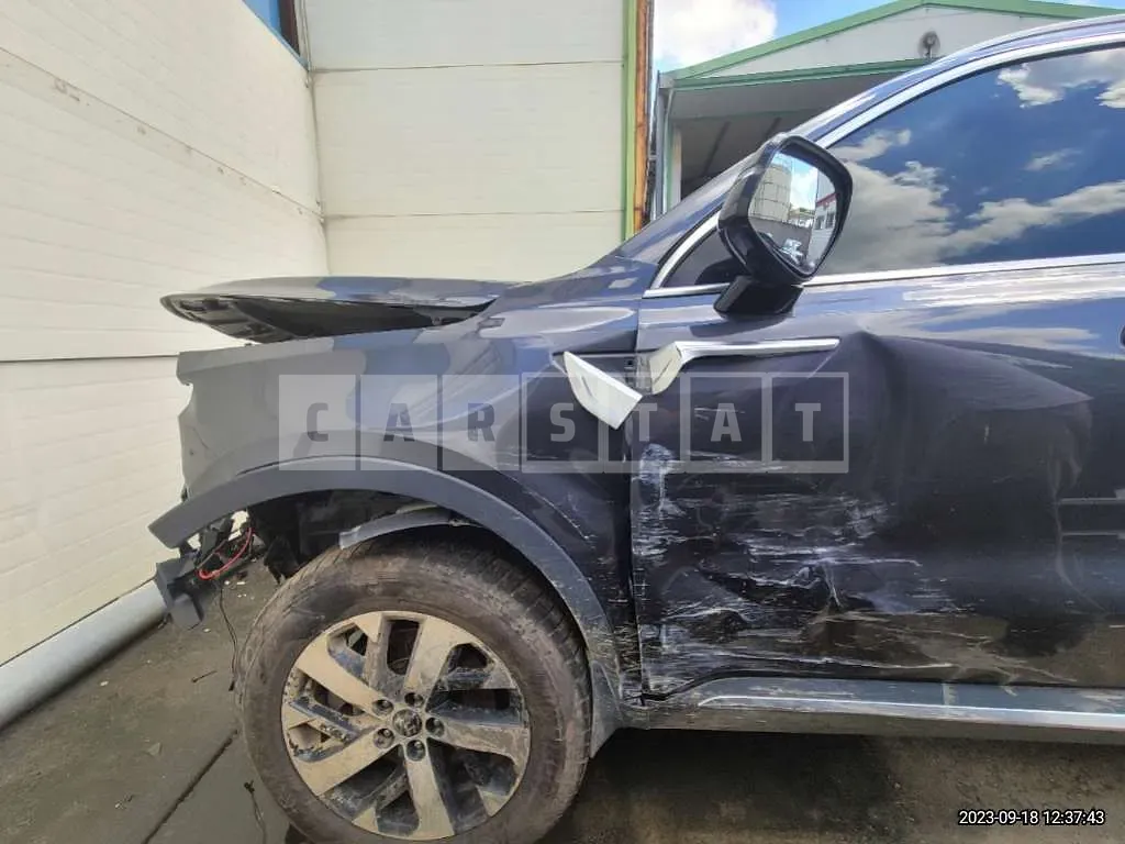 Photo 2 of 19: 2021 Kia Sorento, VIN KNARL81BHMA089936 — Korean insurance auction