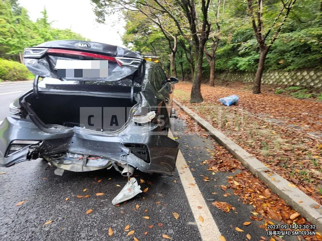 Photo 2 of 18: 2018 Kia K3 1.6 — Korean insurance auction