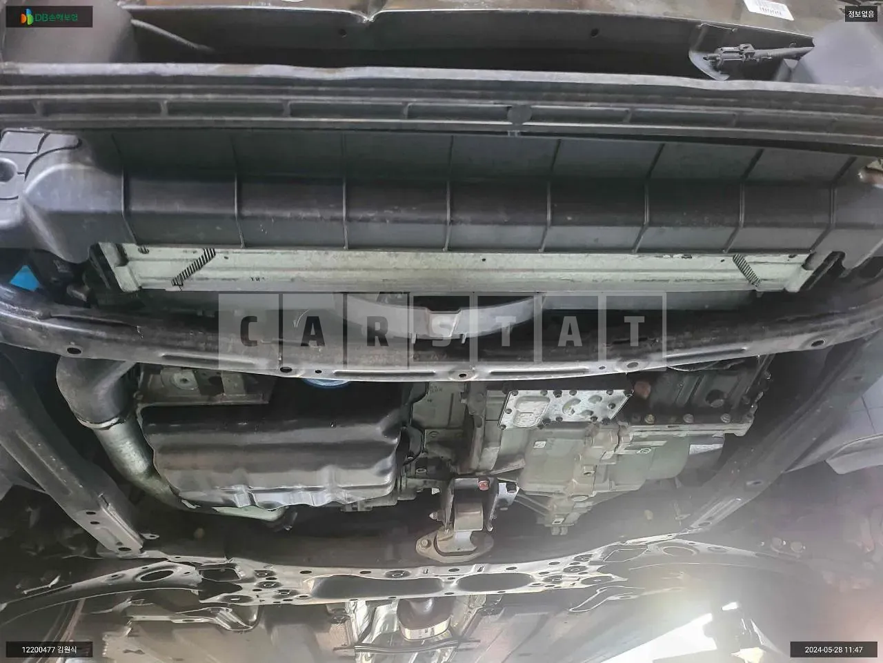 Photo 2 of 16: 2018 Hyundai Genesis /G80, VIN KMHGM41DDJU287819 — Korean insurance auction