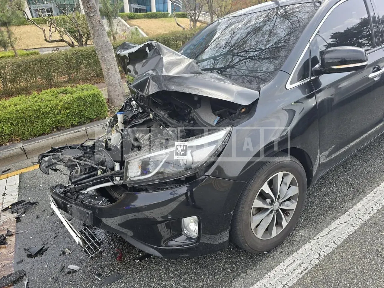 Photo 2 of 14: 2015 Kia Carnival, VIN KNHMF37ABGS170047 — Korean insurance auction