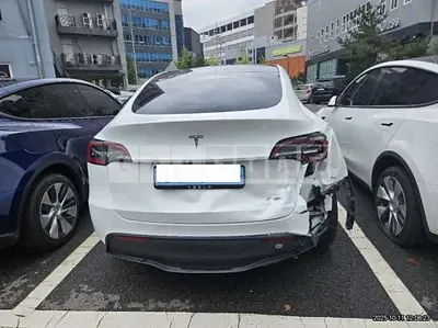 Photo 1 of 21: 2024 Tesla Model Y RWD, VIN LRWYGCF56RC206778 — Korean insurance auction