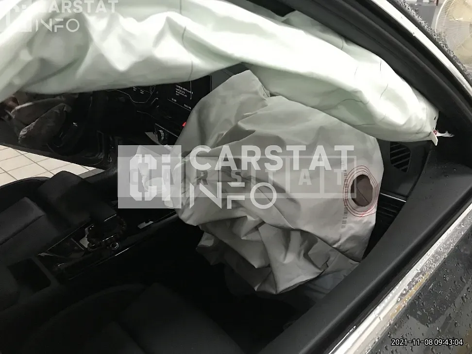 Photo 2 of 20: 2021 Audi A4 45 TFSI quattro, VIN WAUZZZF40MA025800 — Korean insurance auction
