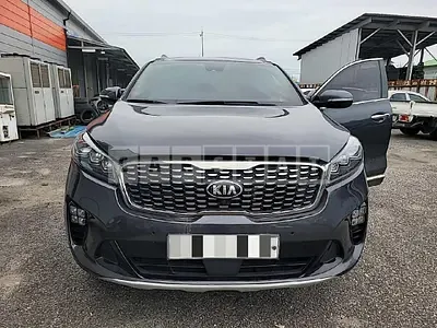 Photo 1 of 29: 2018 Kia Sorento, VIN KNAPH81BBJA433965 — Korean insurance auction