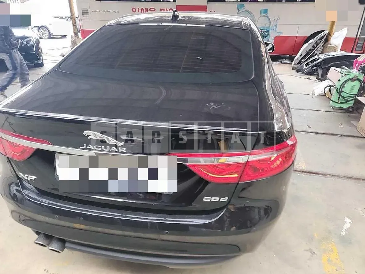 Photo 2 of 30: 2017 Jaguar XF 20d, VIN SAJBB4BNXHCY47008 — Korean insurance auction