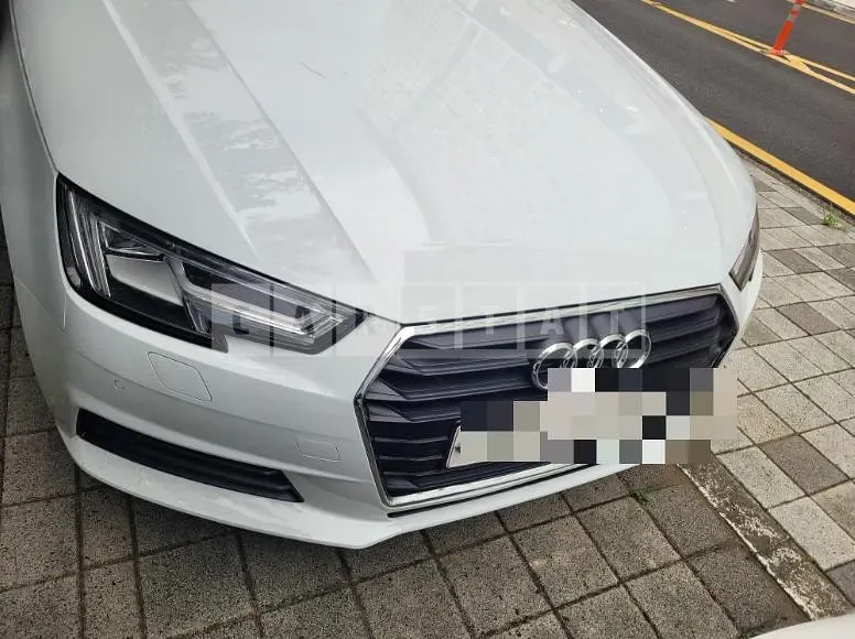 Photo 2 of 13: 2016 Audi A4 45 TFSI — Korean insurance auction